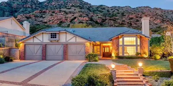 1440 Forest Knoll Drive