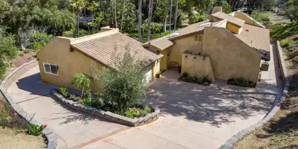 1315 Macadamia Drive