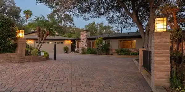 2923 Canonita Drive