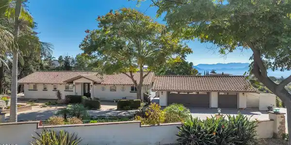 136 Cerro Crest Drive