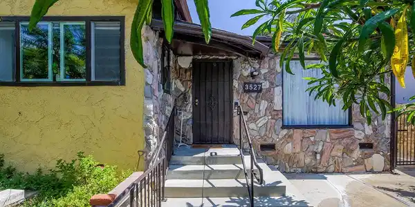 3527 Fairchild Street