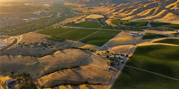 8585 Cross Canyons