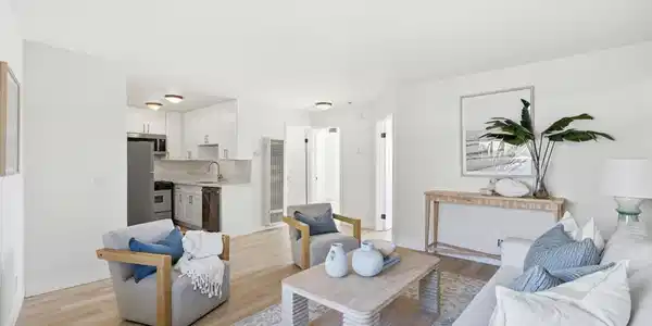 1365 Seacoast Dr