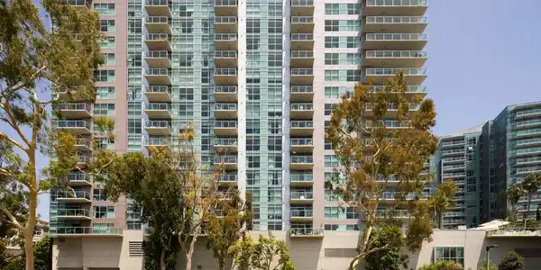 13700 Marina Pointe Drive