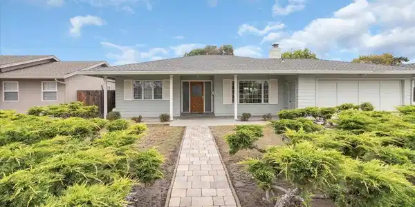 426 Palma Drive