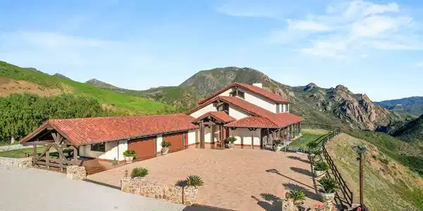 12486 Yerba Buena Road