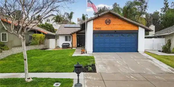 11432 Mount Baxter