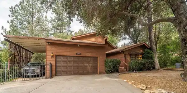 8516 Valley View Trl
