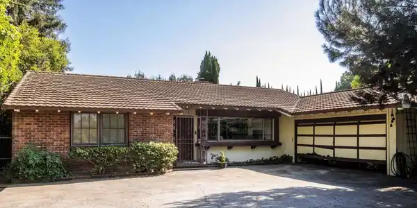 36 E Longden Avenue