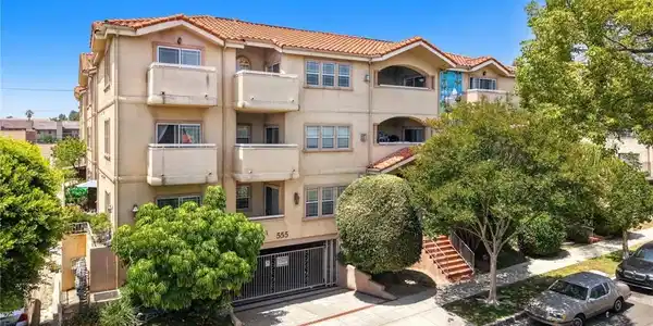 555 E Santa Anita