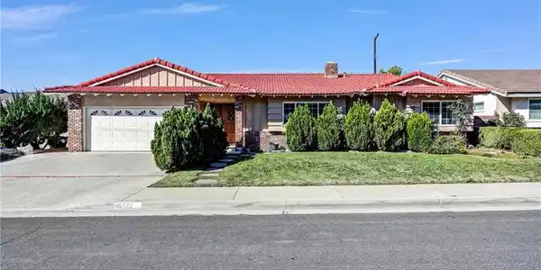 5551 N Del Loma