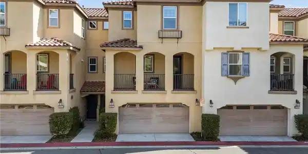 22157 Barrington