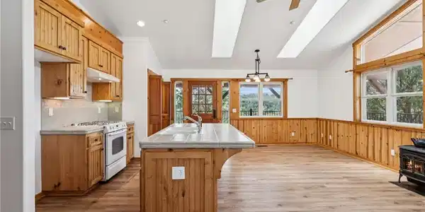 285 Lilac Way