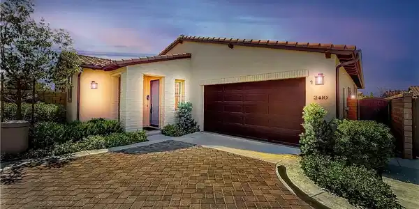 2410 Quartsite Drive