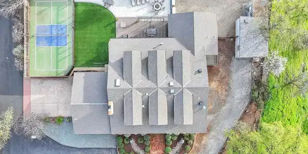 500 Douglas Rd