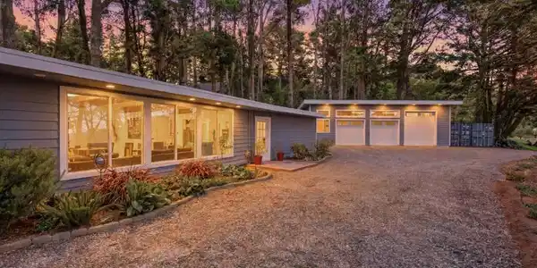 12180 Skyline Boulevard
