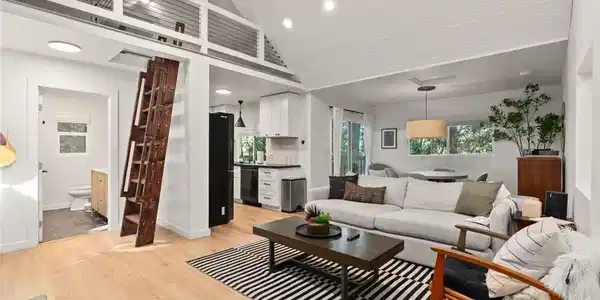 829 Sierra Vista Drive