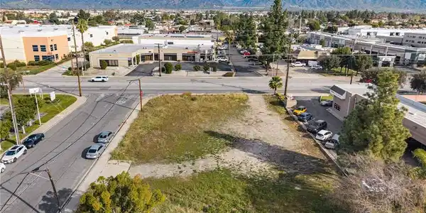5455 Arrow Highway