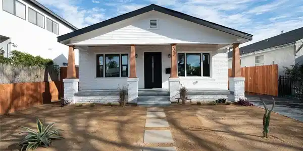 2342 S Cochran