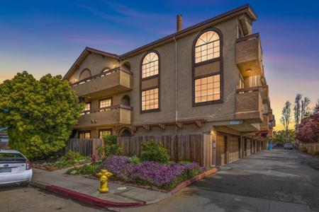 711 S Bayshore Boulevard