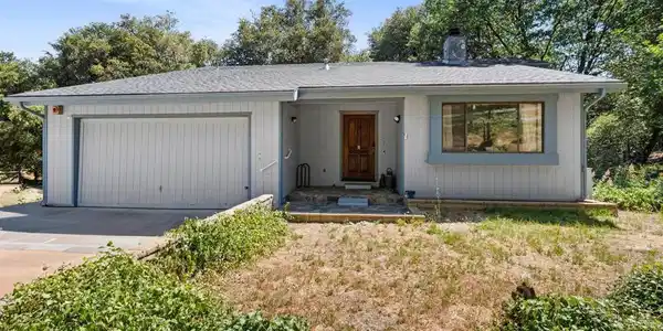 5041 Pine Ridge Avenue