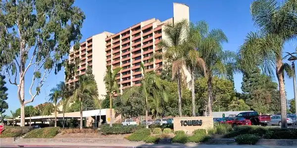24055 Paseo Del Lago