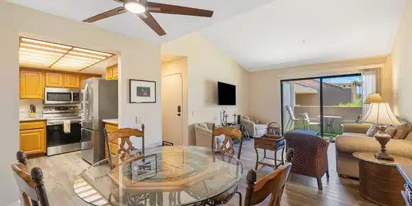 222 N Calle El Segundo