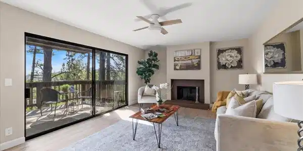 3323 La Mesa Drive