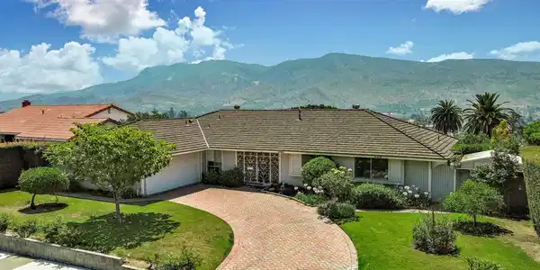 370 View Drive