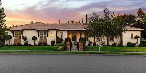 1090 Muscat Court