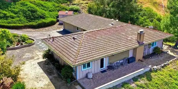 3360 Toyon Heights Drive
