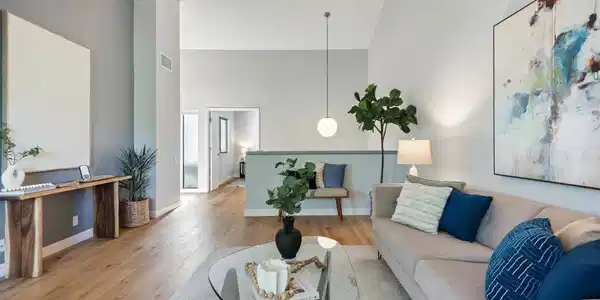 1541 Moraga Way