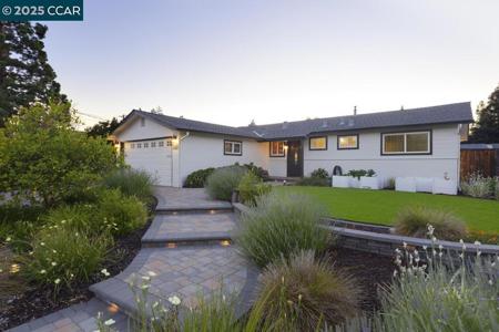 1689 Joelle Dr
