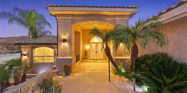 22001 Loch Lomond Drive