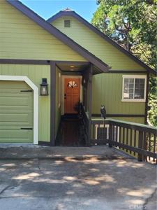 27457 Oakwood