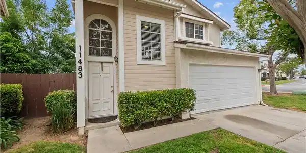 11483 Green Valley
