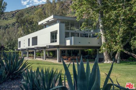 30047 Mulholland Highway