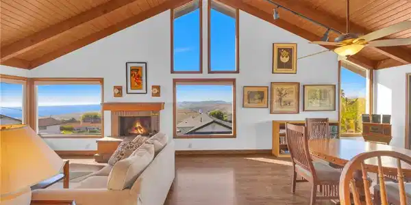 405 Avenida Salvador