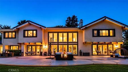 5001 Lakeview Canyon