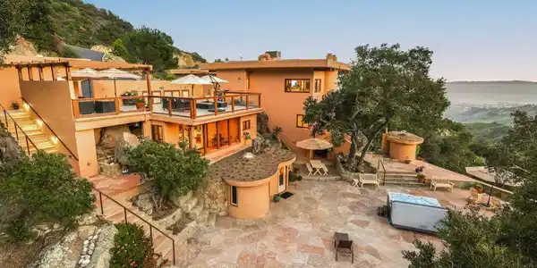 280 W Mountain Drive