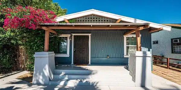 220 Palm Place