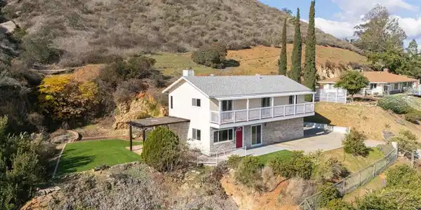 11817 Altadena Rd