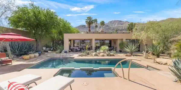 13 Vista Loma Drive