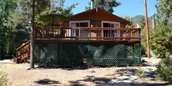 2105 Fernwood Drive