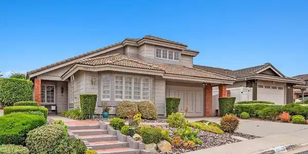 12562 Shropshire Ln.