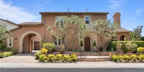 27492 Calle de la Rosa
