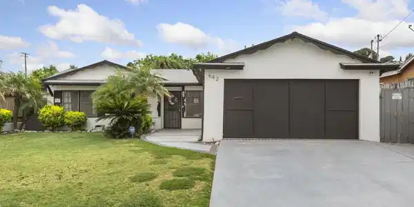 642 Carlsbad St.