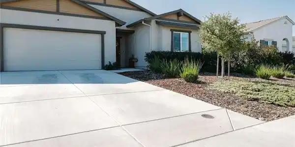 1536 Oakwood Drive
