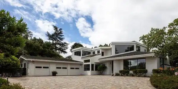 13057 La Cresta Drive