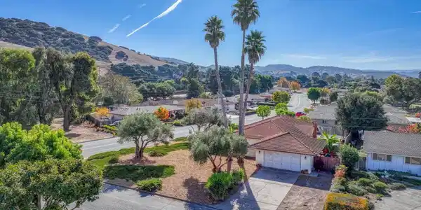 20090 Portola Drive